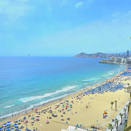 Primera Linea De Playa- First Line *